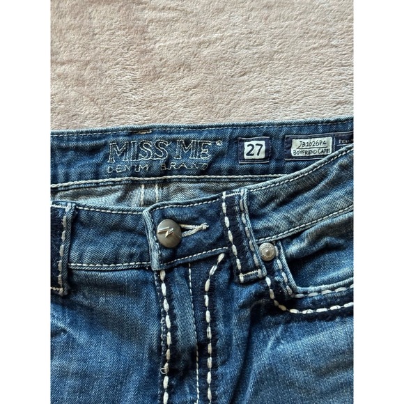 Miss Me Women's Mid Rise Boyfriend Capri Denim Jeans Embroidery Size‎ 27 - Picture 3 of 11